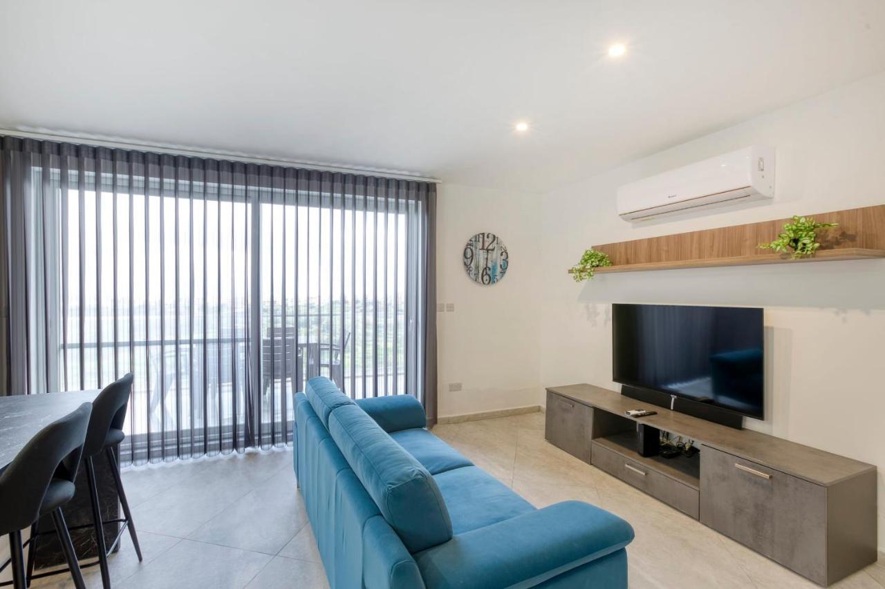 Stunning Apartment With Pool-Hosted By Sweetstay 沙拉 外观 照片